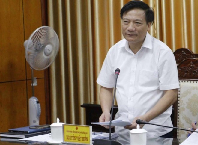 The People's Committee of Thai Binh province has disciplined and removed Mr. Nguyen Viet Hien from his position as Director of the Department of Education and Training. Photo: Nam Hong