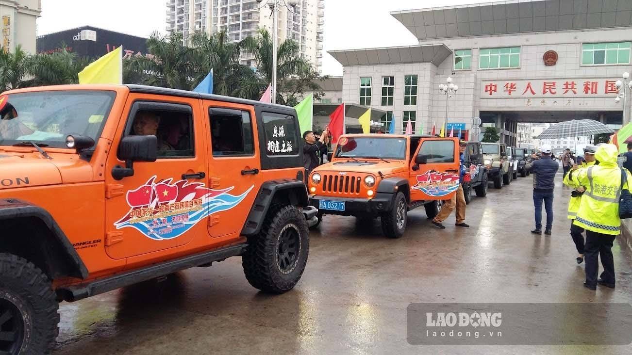 Cùng với việc mở lại tuyến du lịch tàu biển Bắc Hải - Hạ Long, Quảng Ninh cũng đang nỗ lực mở lại tour du lịch xe tự lái qua biên giới Móng Cái. Ảnh: Nguyễn Hùng