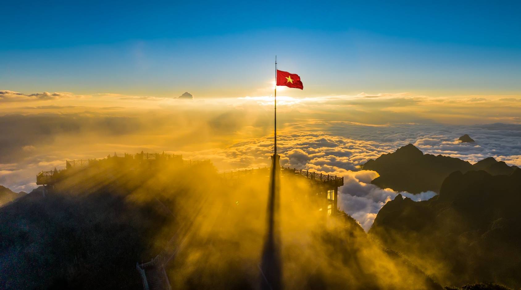 Bien may bong benh tren dinh Fansipan. Anh: Hoang Trung Hieu