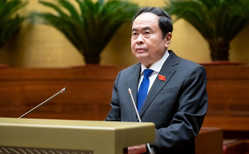 The National Assembly Chairman requested ministers and heads of sectors, with the spirit of "saying goes hand in hand with doing and doing right away", to promptly overcome limitations and come up with new solutions to effectively carry out the assigned tasks. Photo: Quochoi.vn