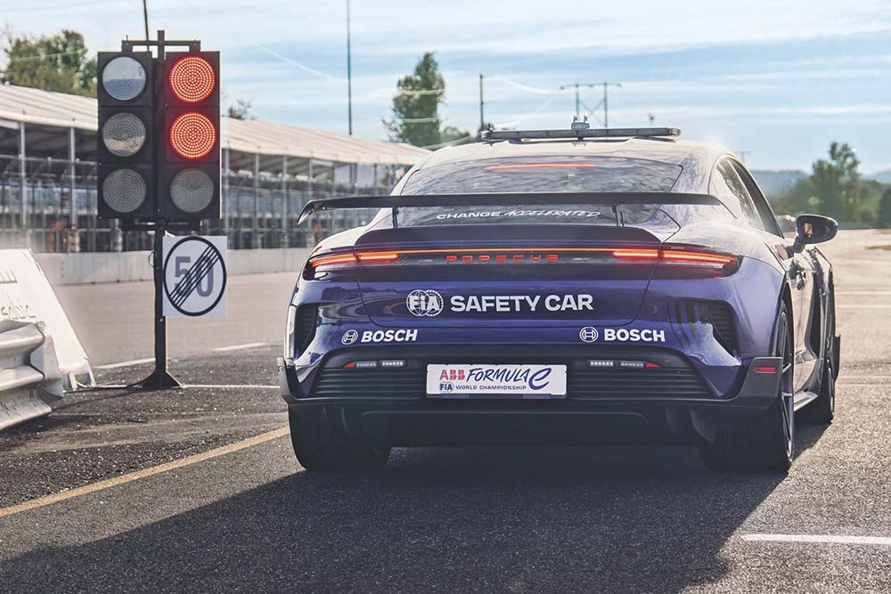 Electric cars are not allowed to compete at Willowbank Racetrack (Australia). Photo: Bosch