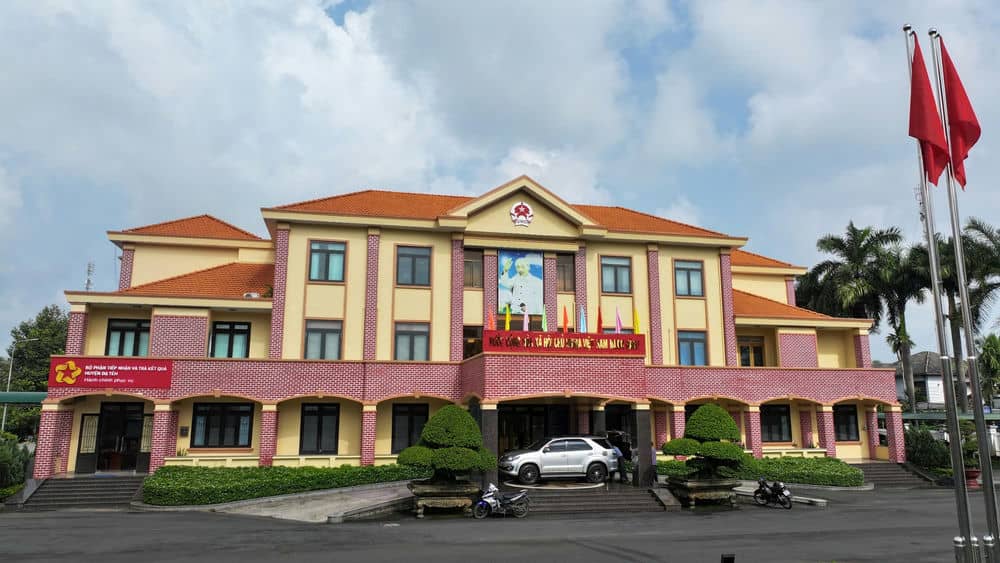 3 districts merged into 1 district and will work at the headquarters of agencies and units in Da Teh district. Photo: Hoai Thanh