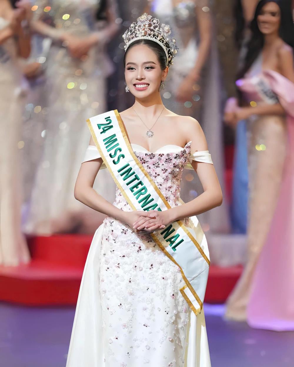 Huynh Thi Thanh Thuy dang quang Miss International 2024. Anh: Facebook nhan vat