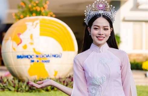 Miss Thanh Thuy is the valedictorian of the entrance exam to Da Nang University. Photo: University of Foreign Languages