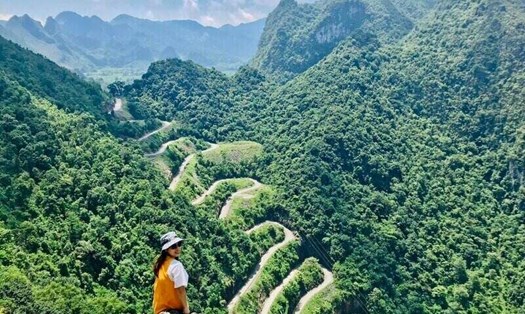 Đèo Khau Cốc Chà uốn lượn, gấp khúc. Ảnh: Tracy Nguyen