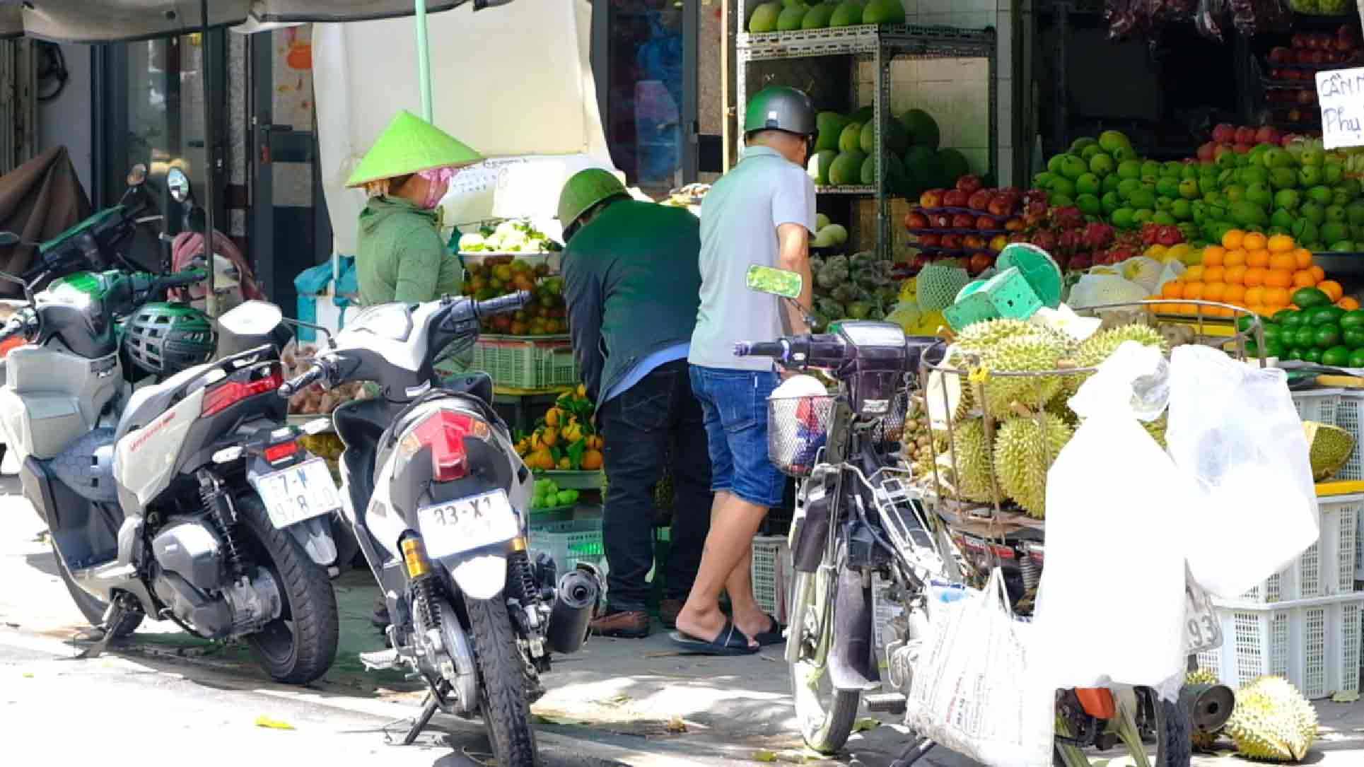 Gia sau rieng tai cac cho truyen thong. Anh: Ngoc Ly.