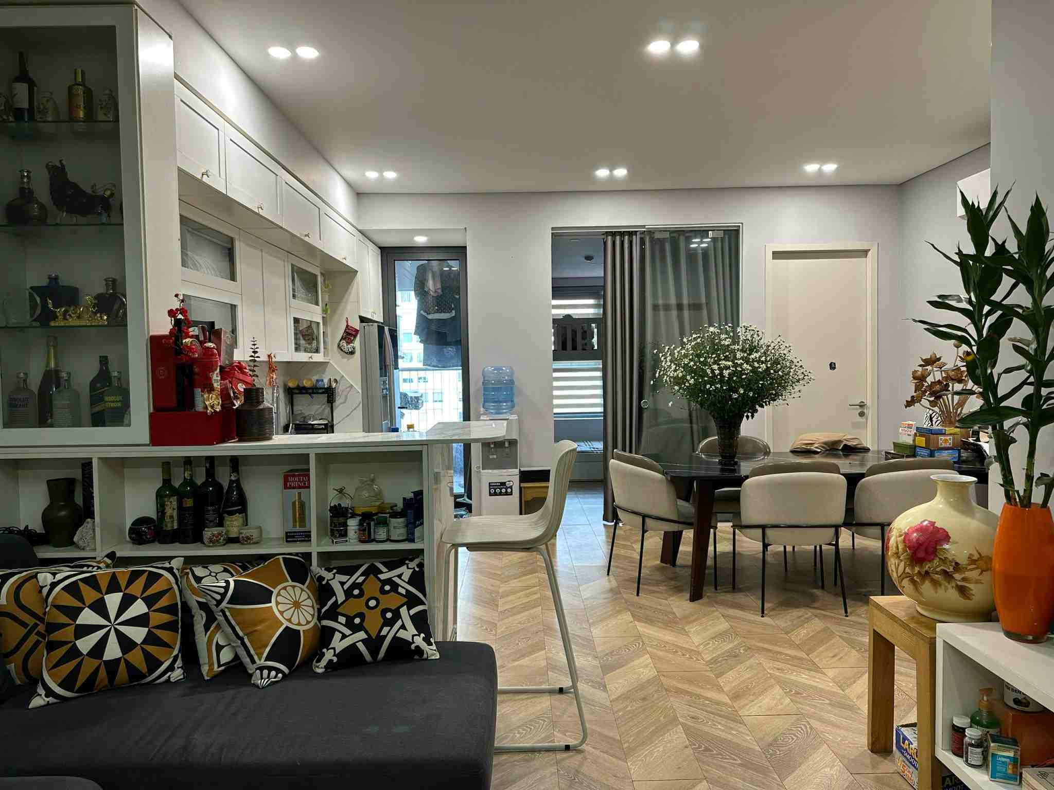 Chung cư không sổ hồng tăng giá khiến chính chủ nhà cũng bất ngờ. Ảnh: Hoàng Trung