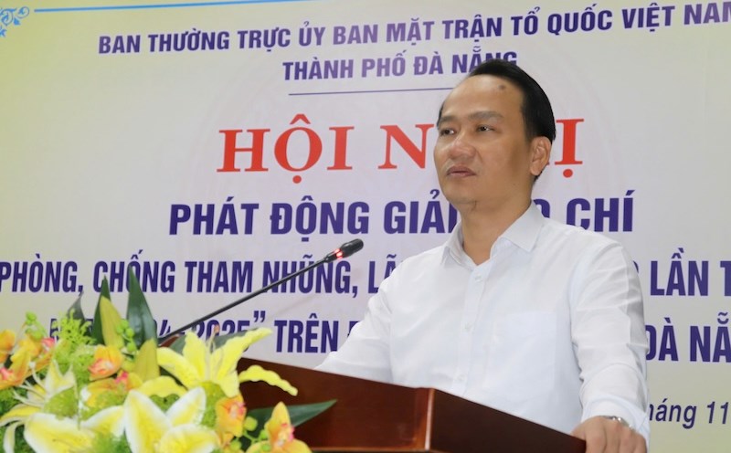 Da Nang launched the 5th Anti-Corruption, Waste and Negativity Journalism Award. Photo: Nguyen Linh