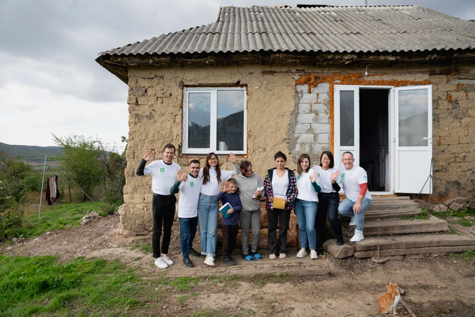 UNIQLO triển khai sáng kiến “The Heart of LifeWear” trên quy mô toàn cầu. Ảnh: DN cung cấp