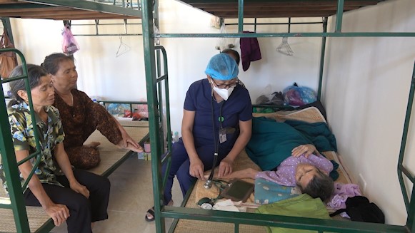 Increase pensions, subsidies and social security solutions for the elderly