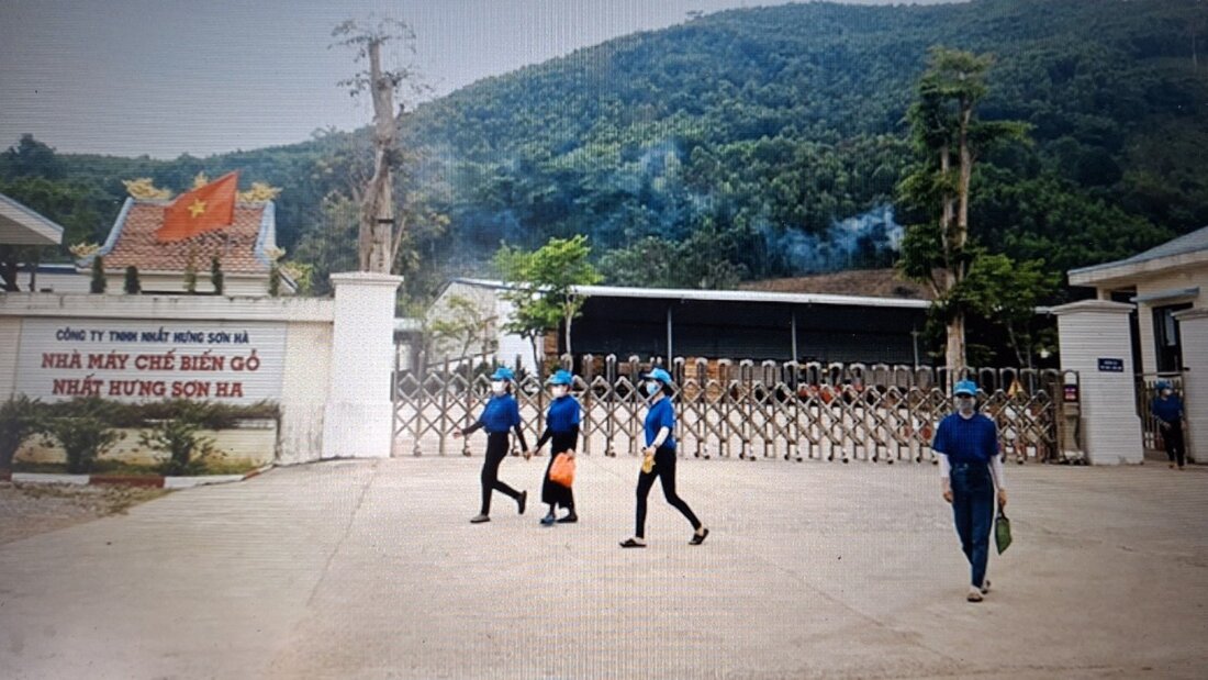 Nhat Hung Son Ha Company Limited in Quang Ngai has paid off its debt to its workers and is gradually restoring production and business activities. Photo: Vien Nguyen