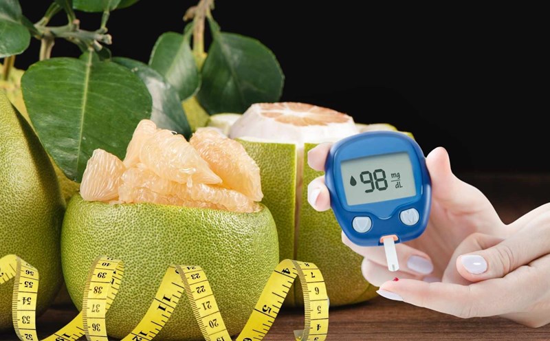 Grapefruit is a fruit that helps lose weight and control blood sugar. Graphics: Ha May