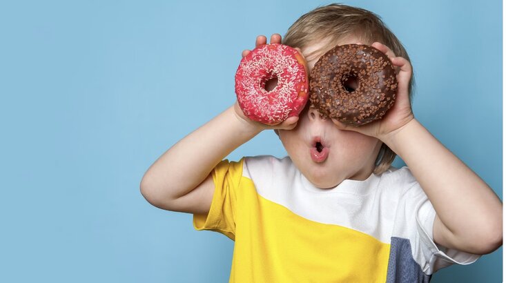 Children and sugar cravings. Photo: According to Healthshots.