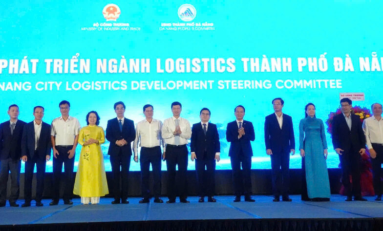 Dien dan “Khu thuong mai tu do Da Nang – Dong luc moi phat trien nganh logistics TP Da Nang”