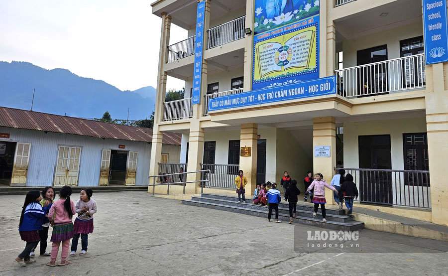 In 2022, with the support of the Golden Heart Social Fund, the Sang Pao school with a scale of 3 floors, including 6 classrooms was built. Photo: An Vi