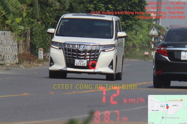 Image of speeding car being fined in Thai Binh. Photo: Thai Binh Police