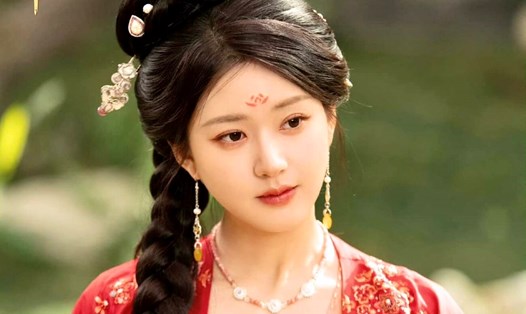 Triệu Lộ Tư trong “Rèm ngọc châu sa”. Ảnh: Nhà sản xuất