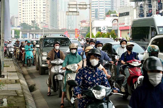 Traffic is a major source of pollution in Hanoi. Photo: Huu Chanh