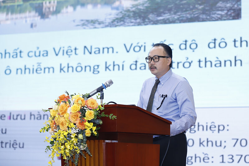 Ong Nguyen Minh Tan - PGD So TNMT Ha Noi phat bieu tai hoi nghi. Anh: Dinh Trung