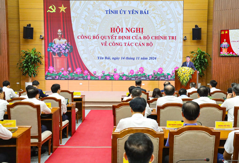 Hoi nghi cong bo Quyet dinh cua Bo Chinh tri chuan y chuc danh Bi thu Tinh uy Yen Bai. Anh: Cong TTDT tinh Yen Bai