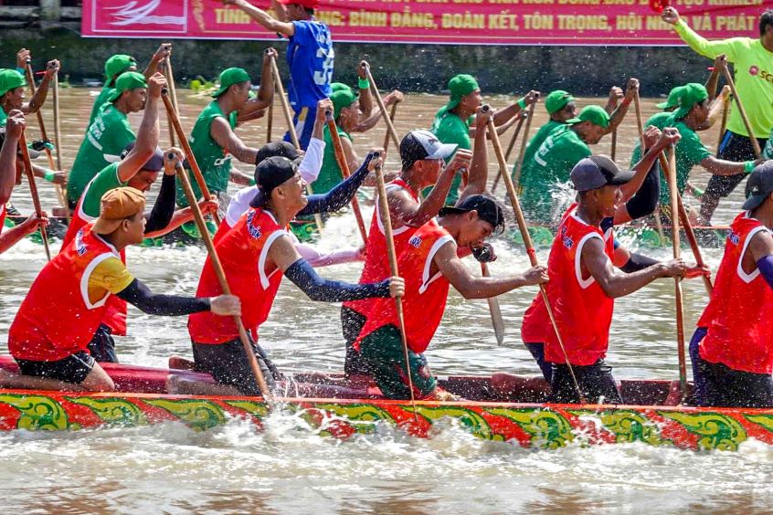 Ngay tu nhung nhip dam dau tien cac doi da the hien quyet tam, no luc tao ra cac man thi dau kich tinh hap dan.