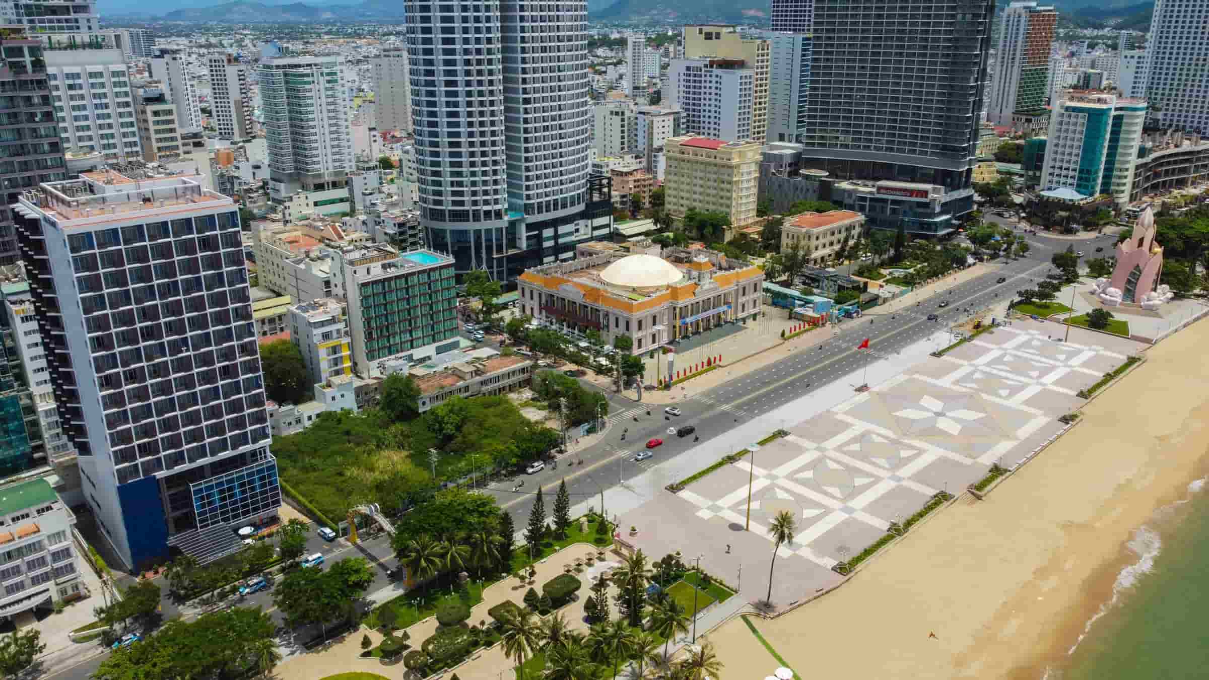 There are 6 land plots of more than 11,000 hectares in Khanh Hoa that will be put up for bidding for investment projects. Photo: Huu Long