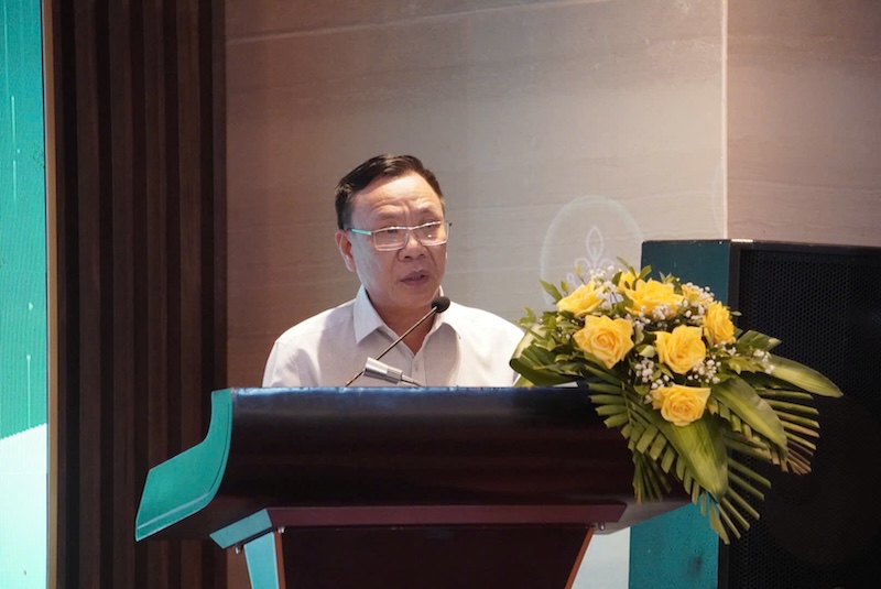 Mr. Tran Van Tru, Deputy Director of the Department of Industry and Trade of Da Nang at the Conference on disseminating, guiding and sharing the strengthening of the implementation of new regulations and policies on environmental protection and circular economy for enterprises in the industry and trade sector in the South Central region. Photo: Nguyen Linh