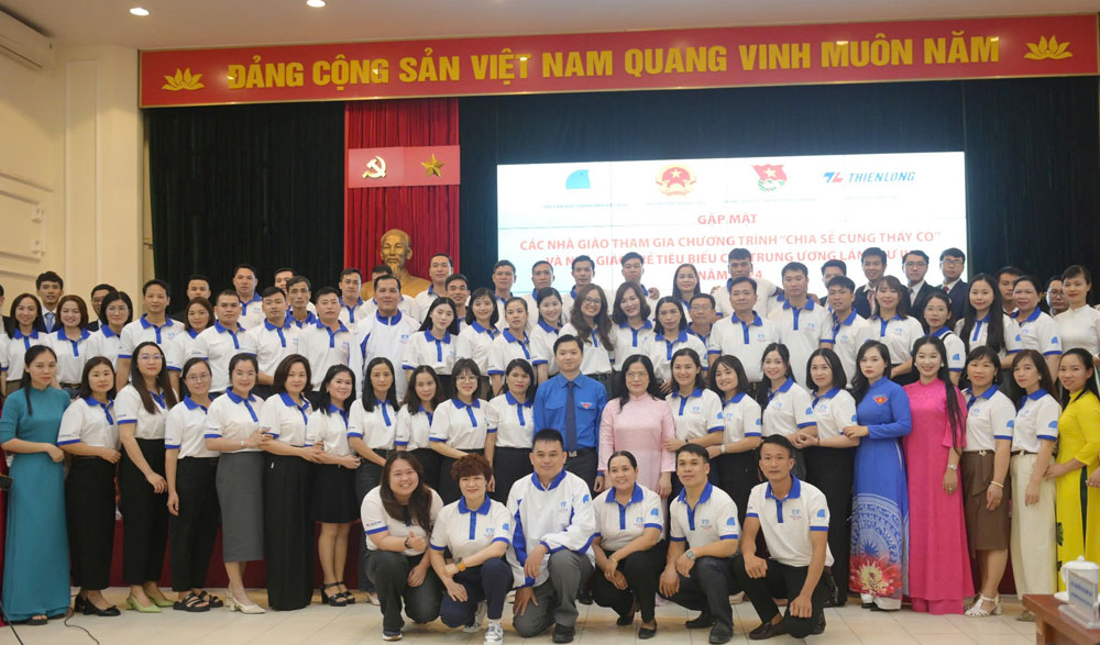 Spreading love for the profession through the program Sharing with teachers