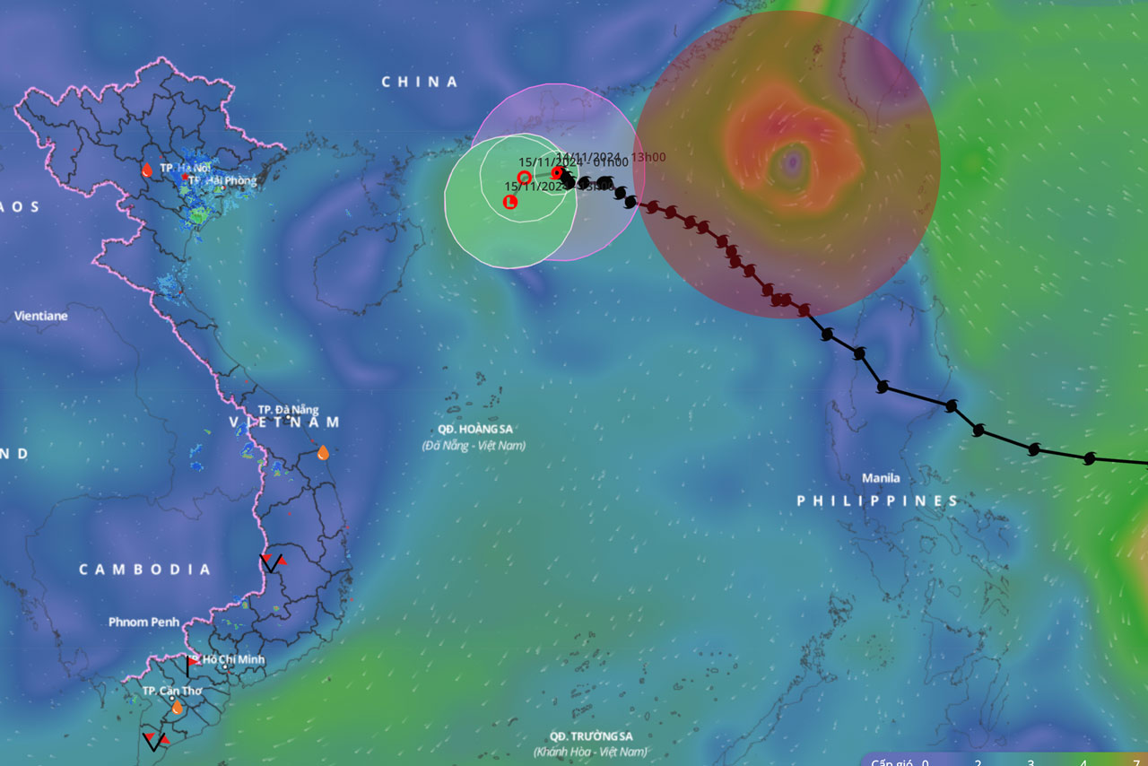 Typhoon Usagi enters the East Sea