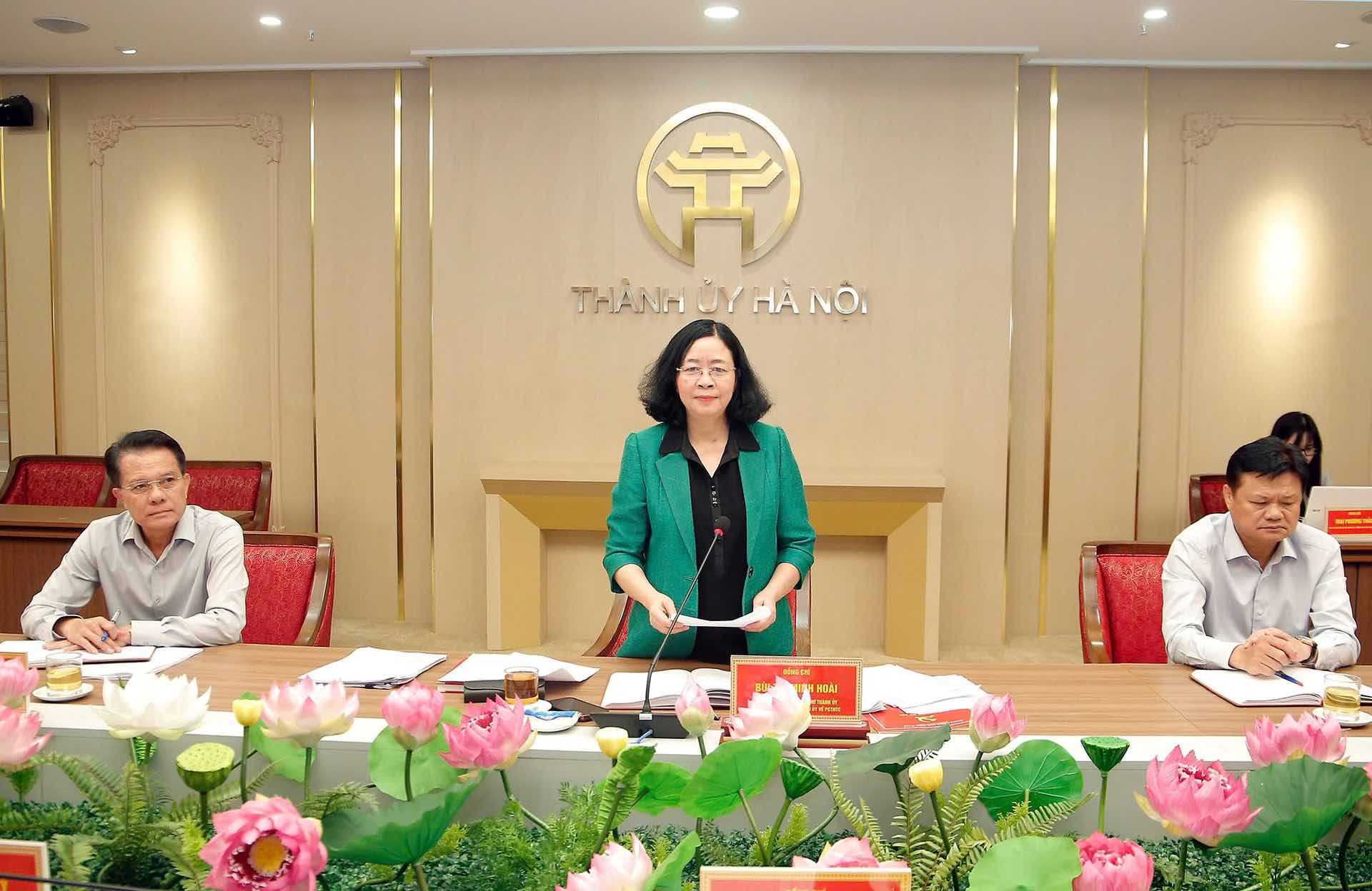 Secretary of the Hanoi Party Committee Bui Thi Minh Hoai, Head of the Steering Committee, requested to thoroughly resolve 19 corruption and negative cases. Photo: Viet Thanh