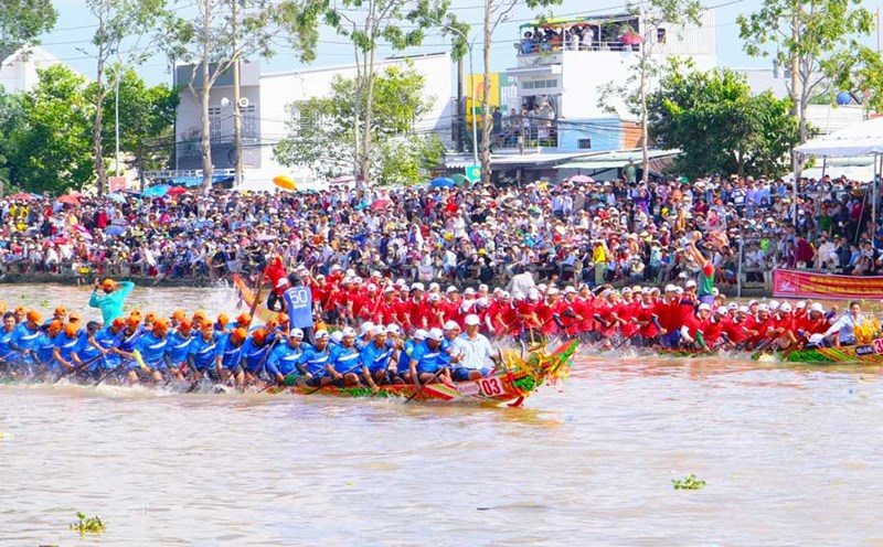 Ngo boat racing