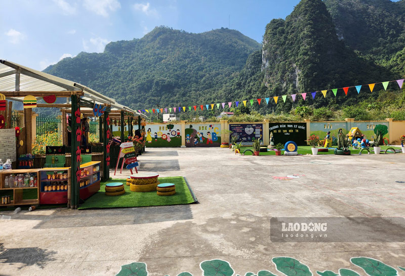 Over the years, the Golden Heart Social Fund has accompanied many mountainous provinces in building spacious schools. Photo: Tan Van.