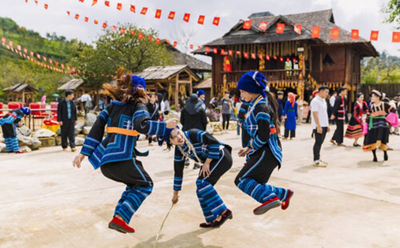 The multi-cultural space of ethnic groups converges at Ban May. Photo: Ha