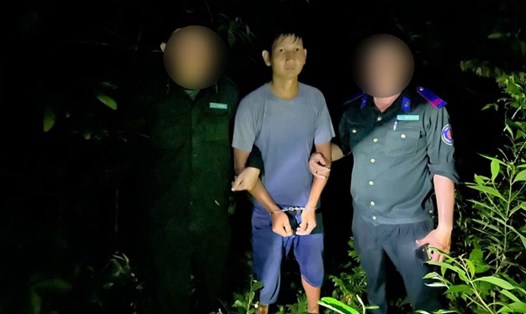 Đã bắt được 1 trong 2 đối tượng vào rừng thuộc Vườn Quốc gia Phú Quốc quản lý để săn bắn động vật. Ảnh: VQG Phú Quốc