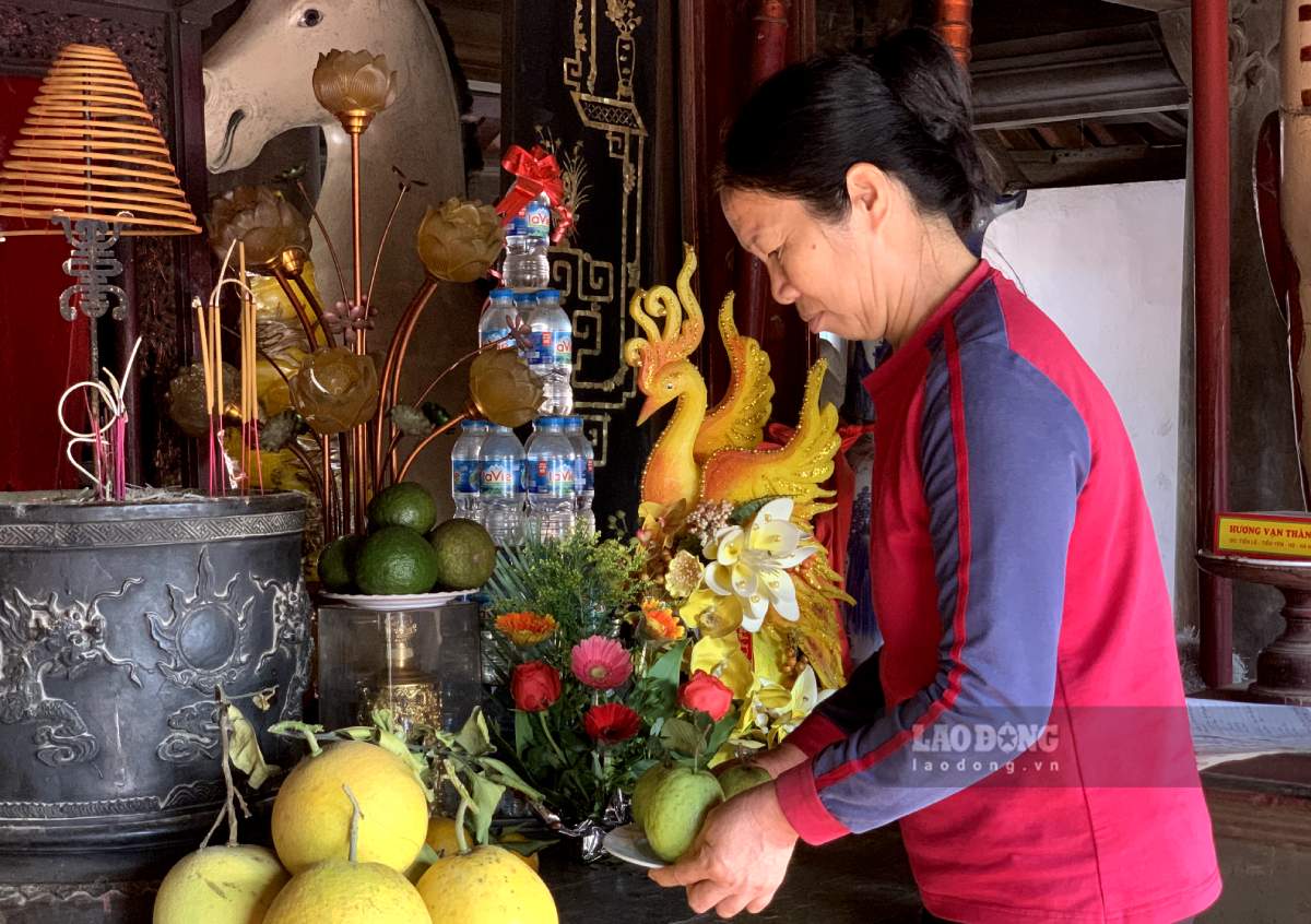 Ngay nay, den Gin la noi chiem bai cau tai loc, binh an cua nguoi dan dia phuong.