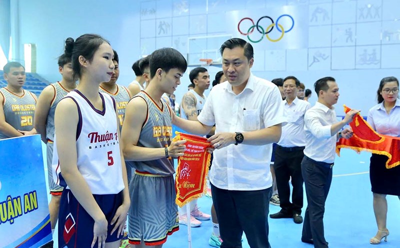 Deputy Director of the Department of Culture, Sports and Tourism of Binh Duong province - Mr. Cao Van Chong at the opening ceremony. Photo: Department of Culture, Sports and Tourism of Binh Duong province