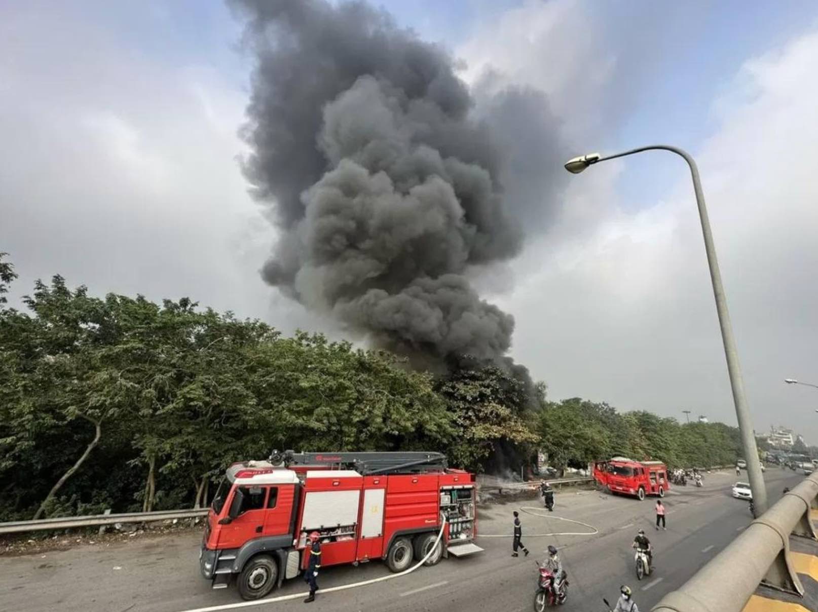 Hiện trường vụ cháy tại Đông Anh, Hà Nội. Ảnh: Thu Thủy