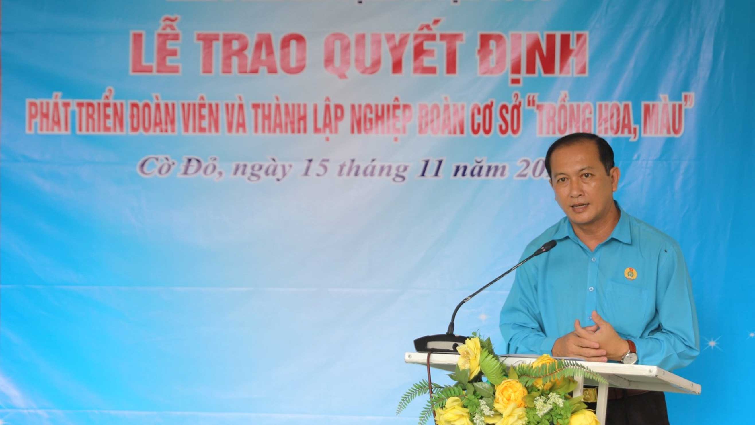 Chu tich LDLD huyen Co Do Phan Thanh Hai phat bieu tai buoi le. Anh: Don vi cung cap