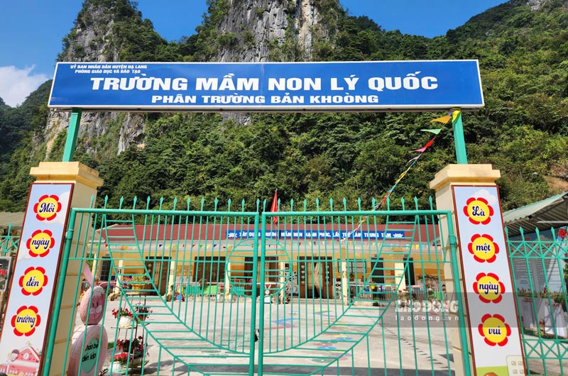 The Cao Bang Provincial People's Council has just approved the Proposal to exempt tuition fees for 9 months of the 2024-2025 school year. Photo: Tan Van.