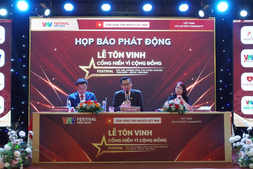 Hop bao phat dong chuong trinh “Le Ton vinh va trao Giai thuong “Cong hien vi cong dong” nam 2024 tai Da Nang. Anh: Tran Thi