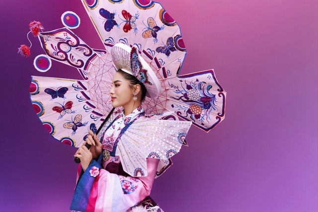 Ky Duyen wearing national costume. Photo: Facebook character