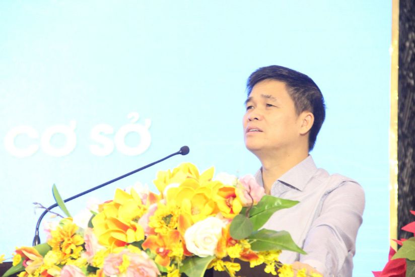 Mr. Ngo Duy Hieu - Vice President of the Vietnam General Confederation of Labor - suggested that trade unions at all levels create many new playgrounds to attract workers and laborers to participate. Photo: Tuong Minh