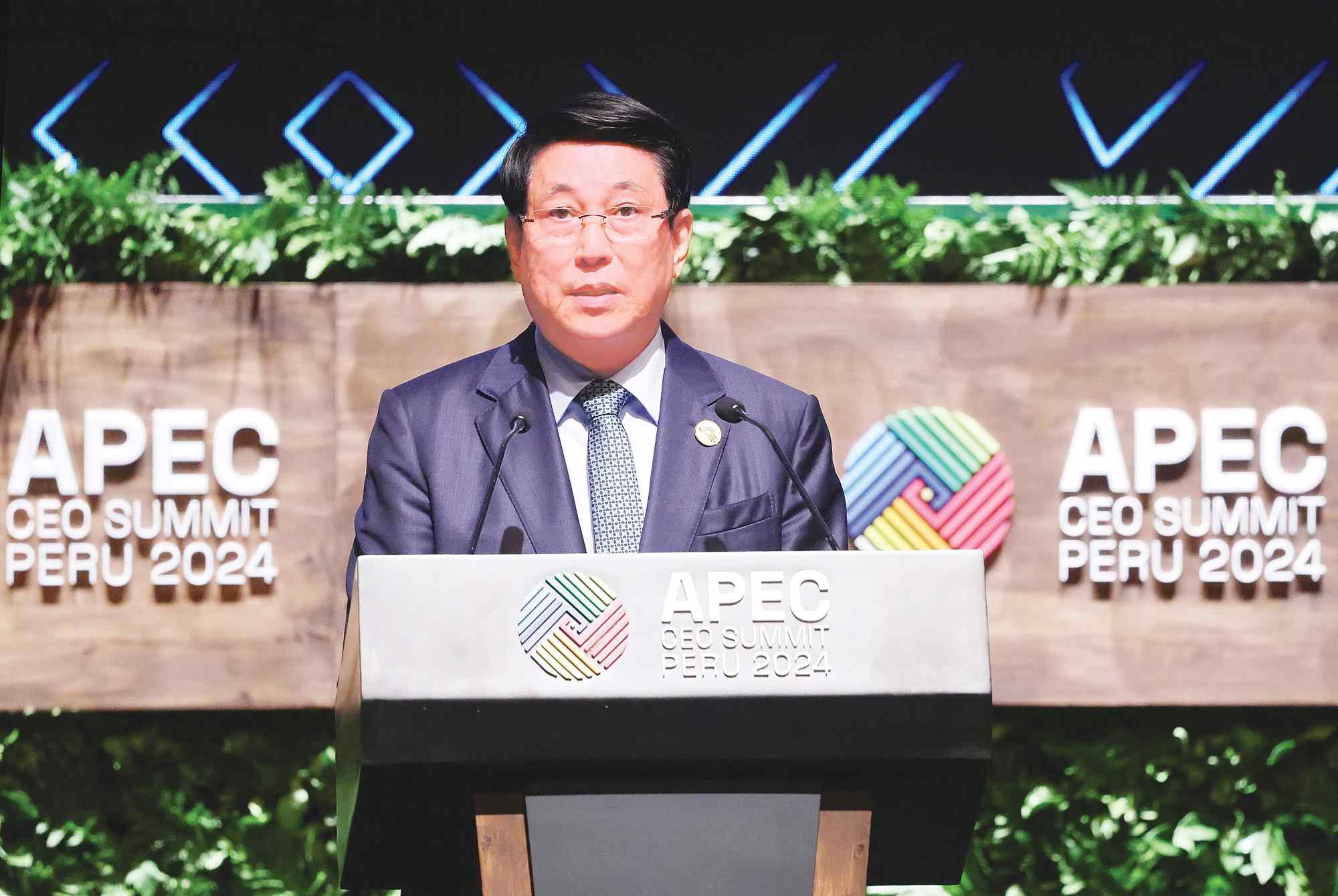 Politburo member and President Luong Cuong speaks at the APEC CEO Summit 2024. Photo: VNA