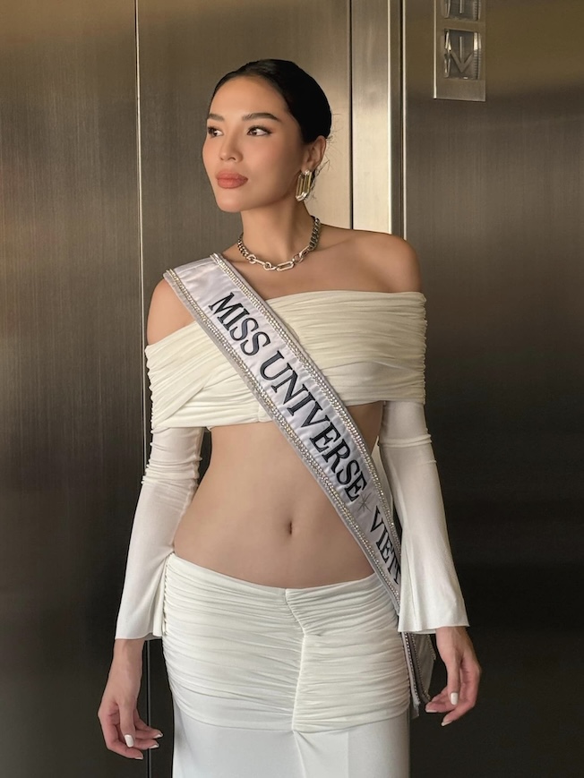 Dai dien Viet Nam - Hoa hau Ky Duyen cung duoc danh gia la mot nhan to noi bat tai Miss Universe 2024. Mac du dem ban ket chua thuc su bung no nhung nhieu nguoi mong doi Ky Duyen se the hien het minh o dem chung ket Miss Universe 2024 de ghi ten vao top 5 chung cuoc. Anh: Nhan vat cung cap. 