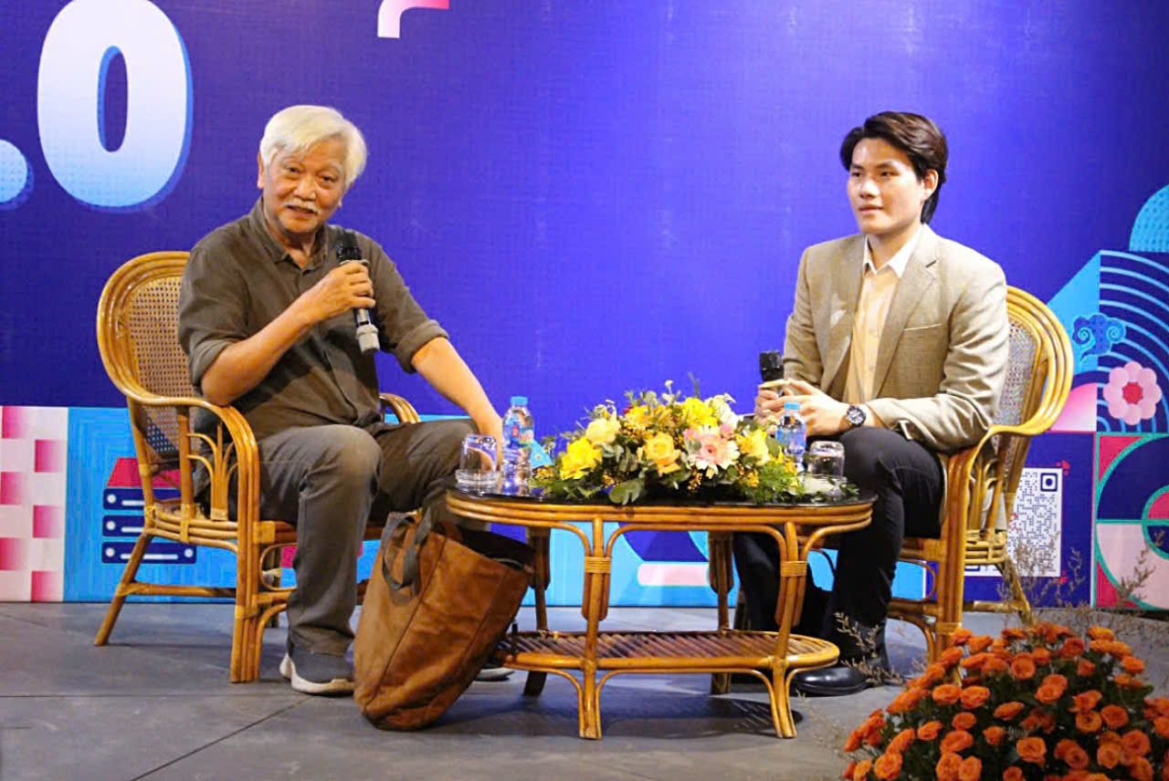 Ong Duong Trung Quoc - Tong thu ky Hoi Khoa hoc Lich su Viet Nam chia se tai buoi toa dam. Anh: Thach Luu