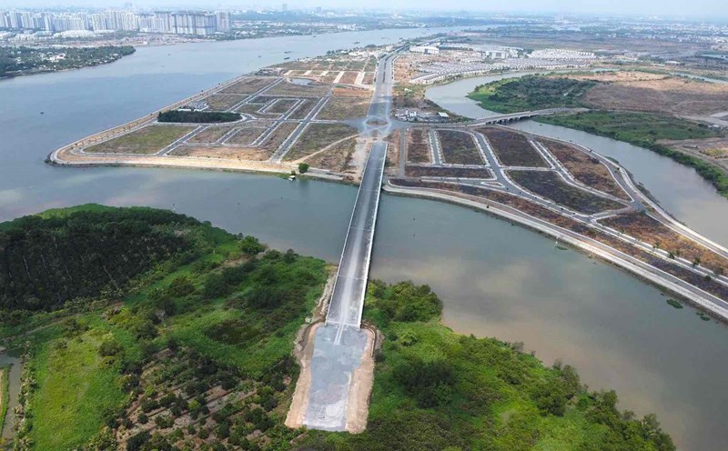The Vam Cai Sut bridge project has a total investment capital of more than 387 billion VND. Photo: Ha Anh Chien