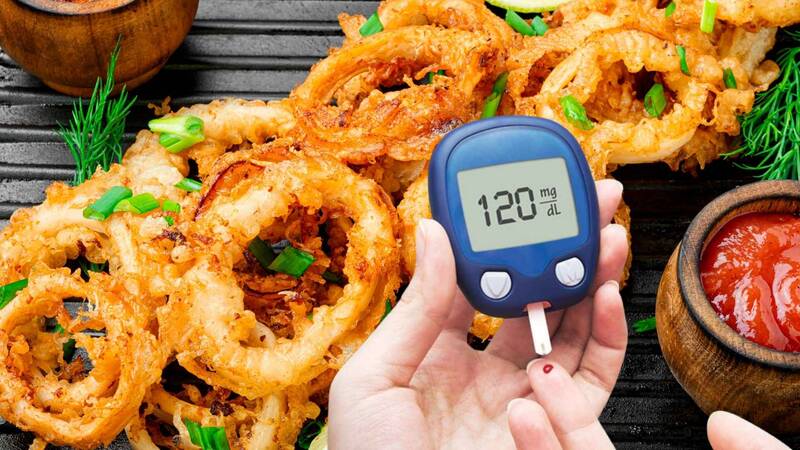 People with high blood sugar should be careful in choosing food. Graphics: Ha May