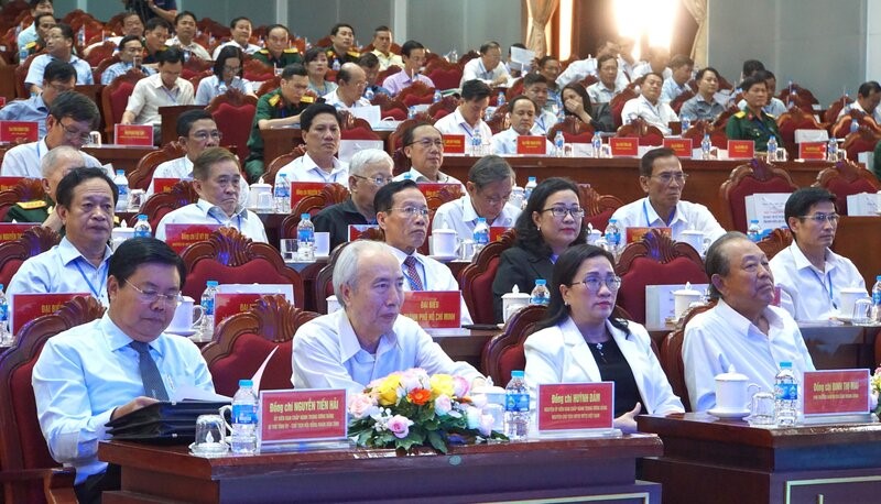 Delegates are leaders and former leaders of the Party and State attending the conference on the 70th anniversary of the Northward regrouping event in Ca Mau. Photo: Nhat Ho