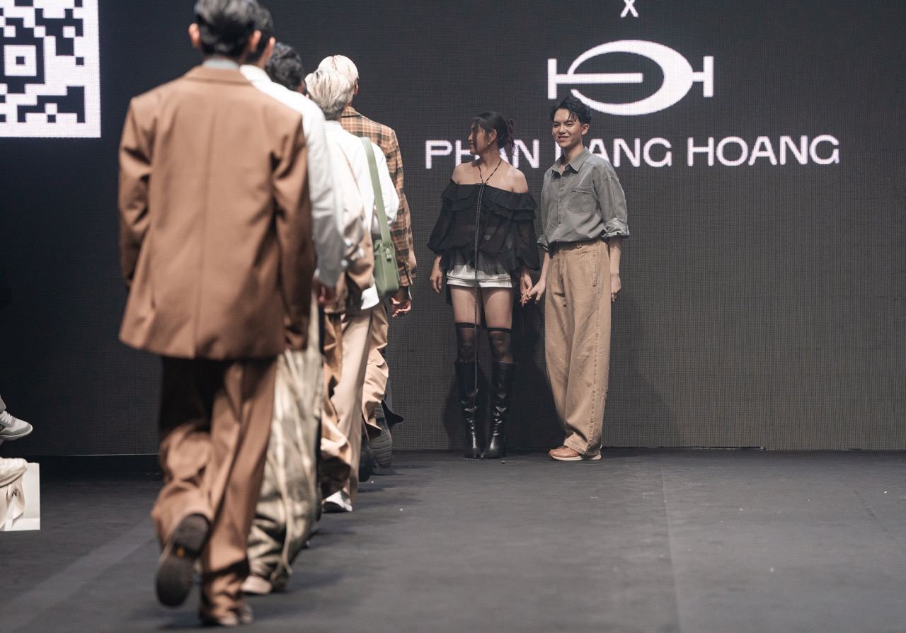 Anh: Nghe si cung cap.