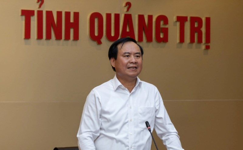 Mr. Vo Van Hung, Chairman of the People's Committee of Quang Tri province, was transferred and appointed to hold the position of Deputy Minister of Agriculture and Rural Development. Photo: VGP